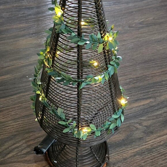 Rustic Christmas Decor Iron Tree with Garland Lights - Picture 9 of 10